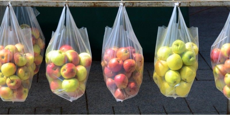 بسته بندی میوه ها با کیسه‌های پلی اتیلن