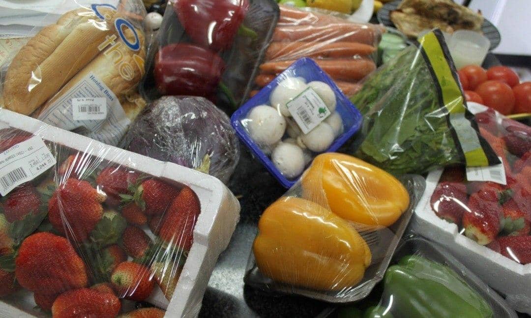 چگونه با استفاده از استرچ مواد غذایی، سبزیجات را بسته بندی کنیم؟